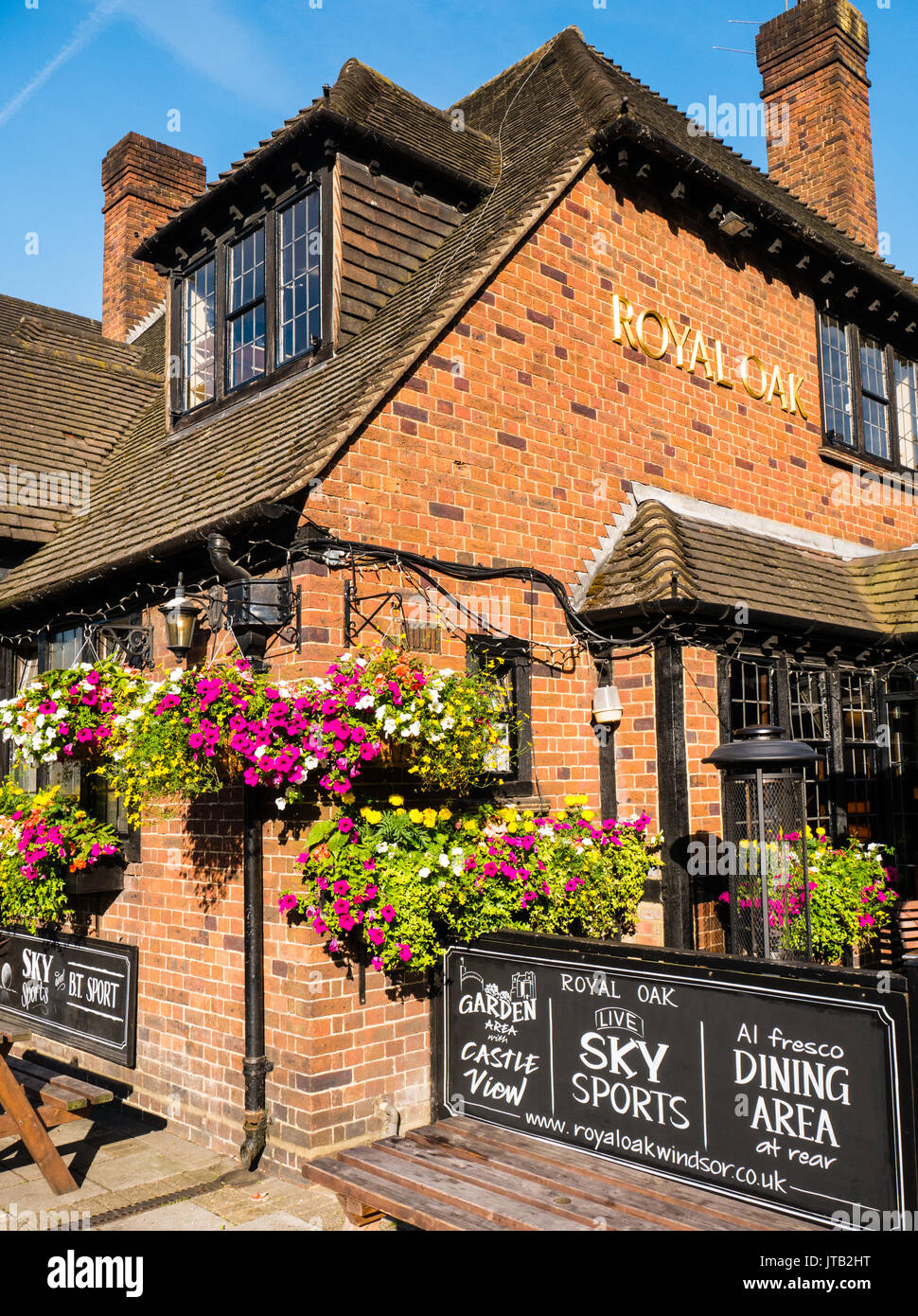 The Royal Oak Pub, Windsor, Berkshire, England Stock Photo Alamy