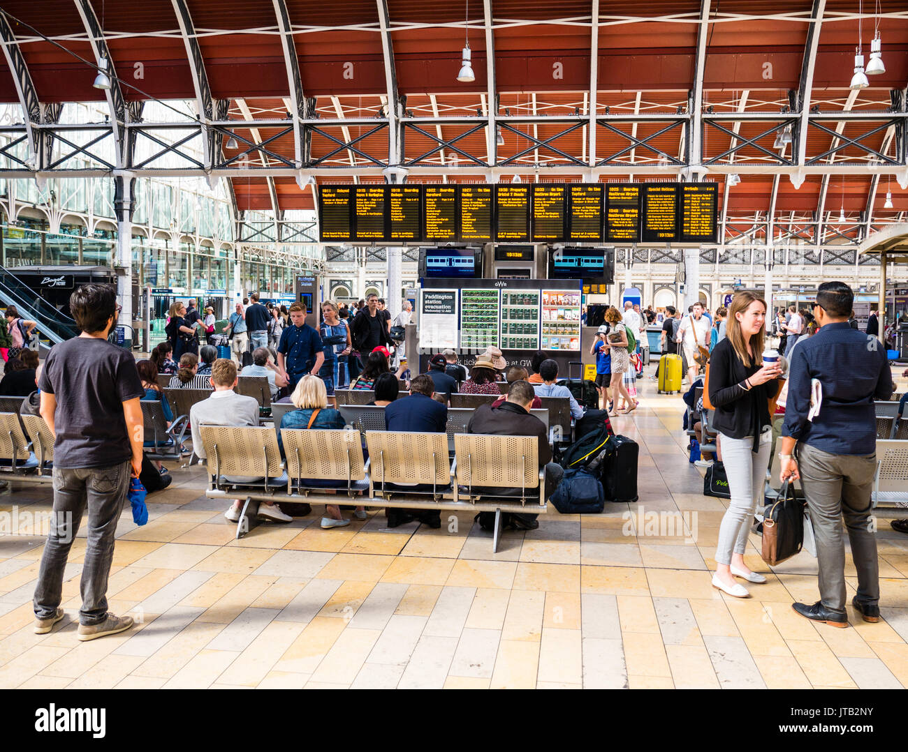 Train station departure boards hires stock photography and images Alamy