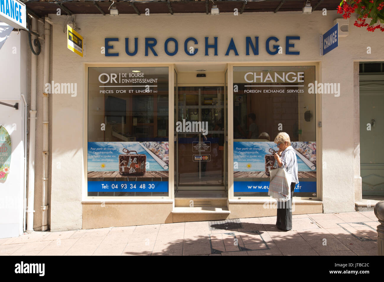 EUROCHANGE foreign exchange branch in Antibes, Mediterranean resort town located between Cannes and Nice on French Riviera, Provence-Alpes-Cote d'Azur Stock Photo