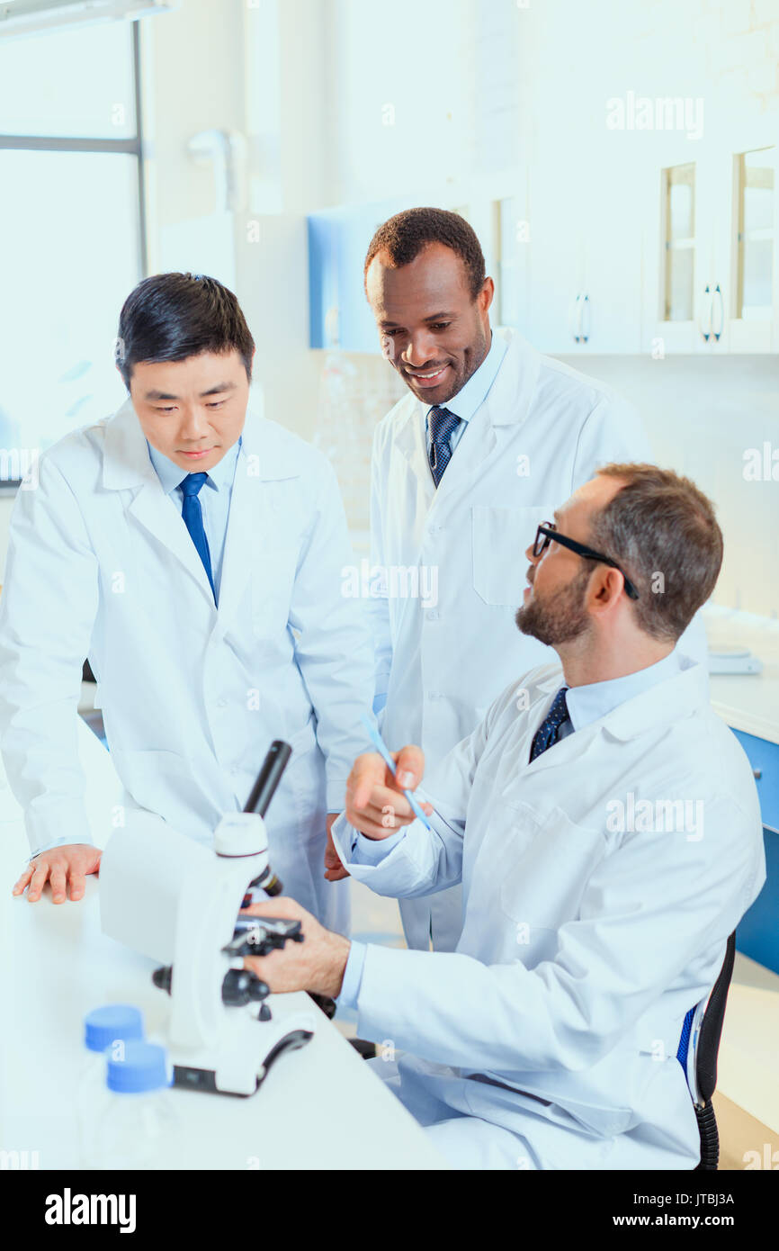 Laboratory technicians hires stock photography and images Alamy