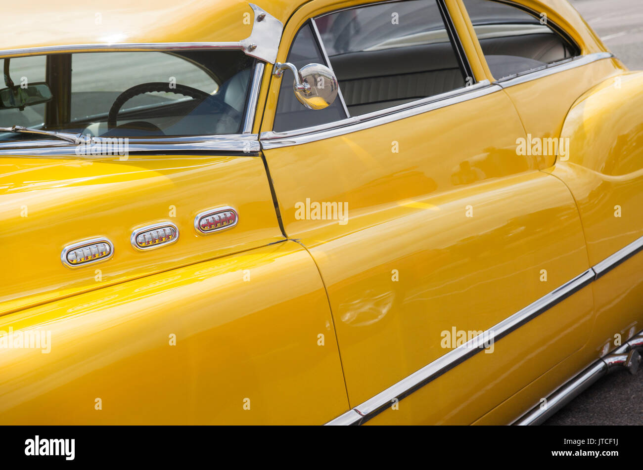 Classic car sun visor hi-res stock photography and images - Alamy