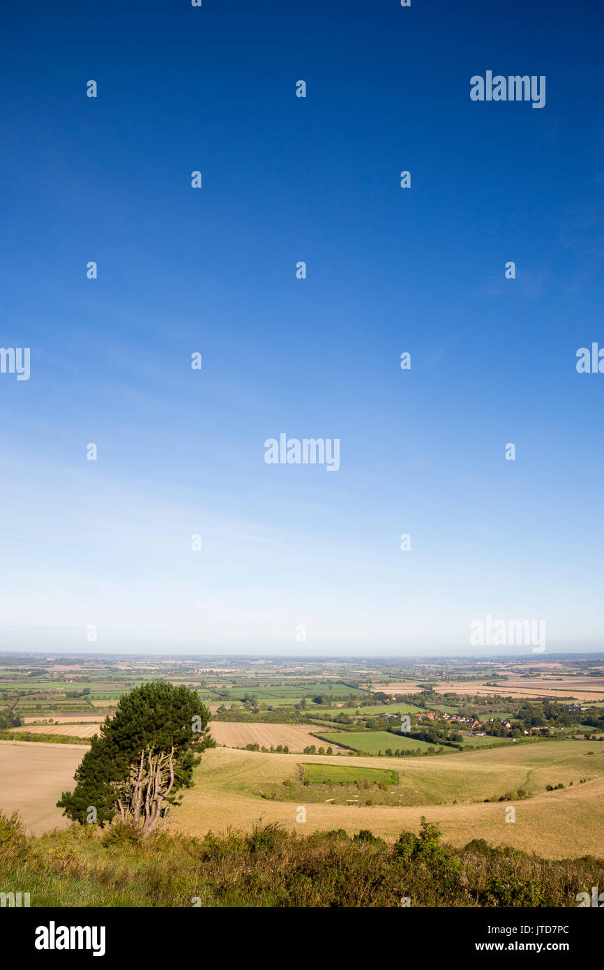 UK weather, 23rd September 2015. View from Ivinghoe Beacon on sunny autumn morning. Stock Photo