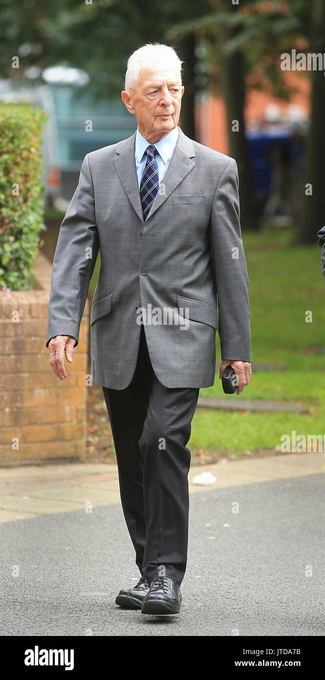 Former south yorkshire police chief hi-res stock photography and images ...