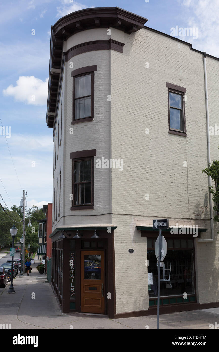Hamlet Ghost cocktail bar, Saratoga Springs Stock Photo Alamy