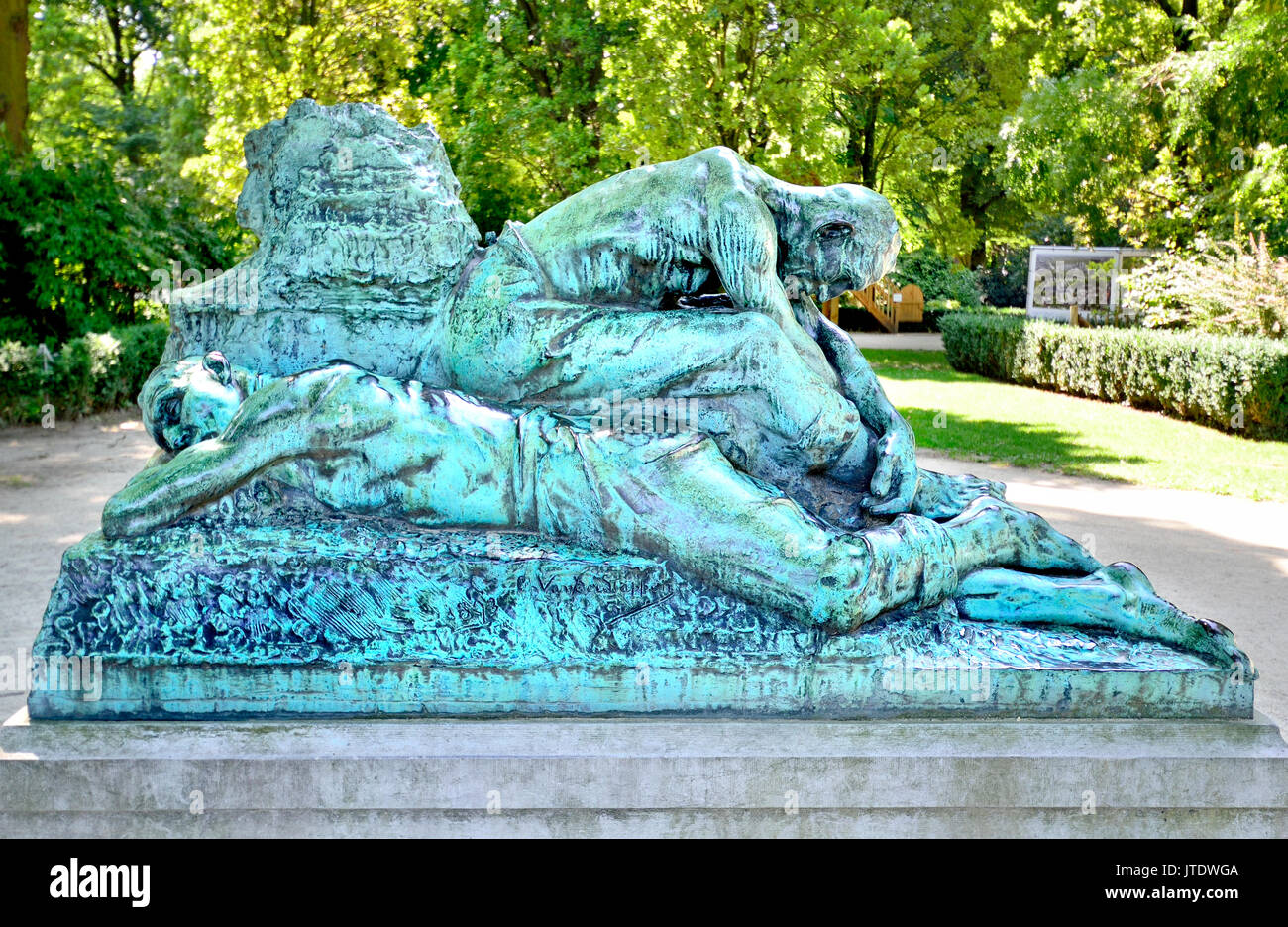 Brussels, Belgium. Parc du Cinquantenaire / Jubelpark. Monument: Les Batisseurs de Villes / De Stedebouwers (Charles van der Stappen, 1898, .... Stock Photo