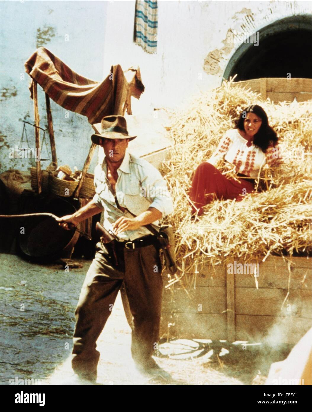 HARRISON FORD & KAREN ALLEN RAIDERS OF THE LOST ARK; INDIANA JONES 1
