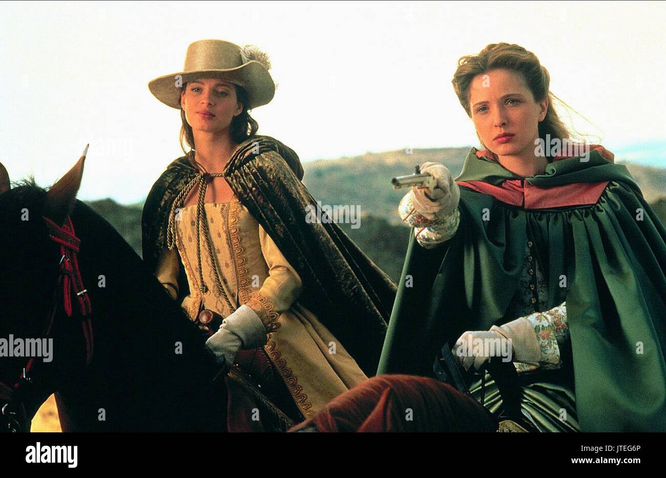 Gabrielle Anwar Julie Delpy The Three Musketeers 1993 Stock Photo Alamy Gabrielle Anwar Julie Delpy The Three Musketeers 1993 Stock Photo Alamy