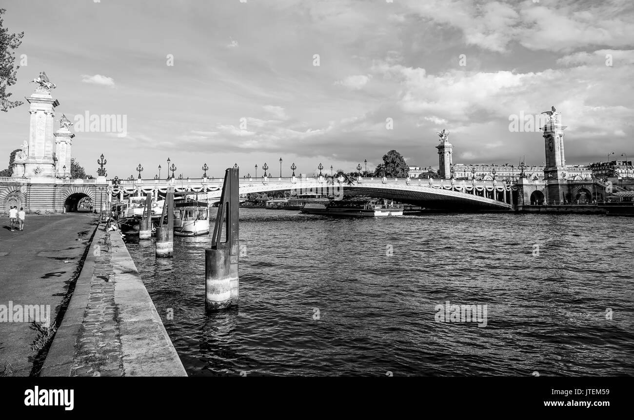 Banks of river seine Black and White Stock Photos & Images - Alamy