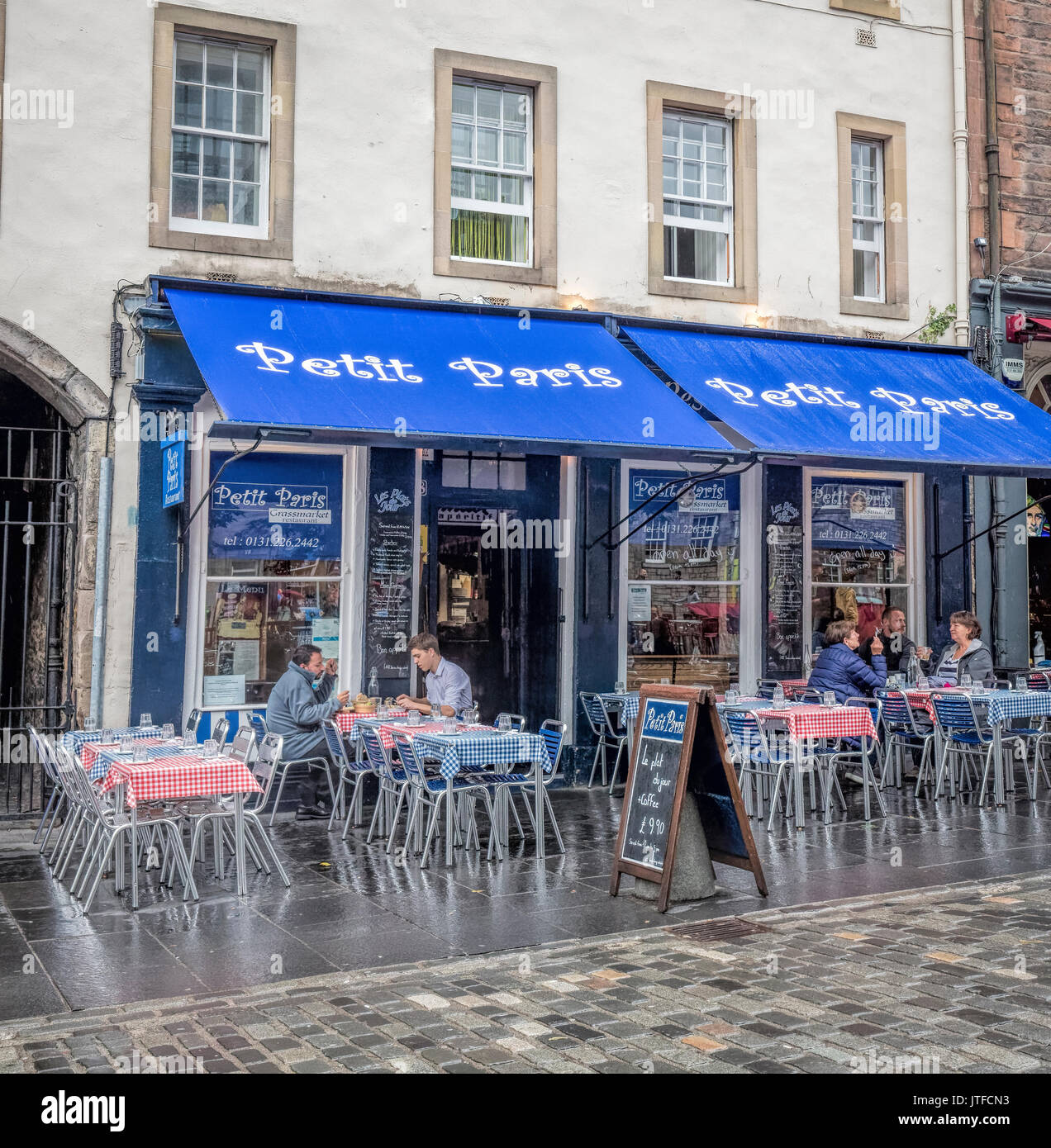 Front of Petit Paris Restaurant in Grassmarket Edinburgh Stock Photo