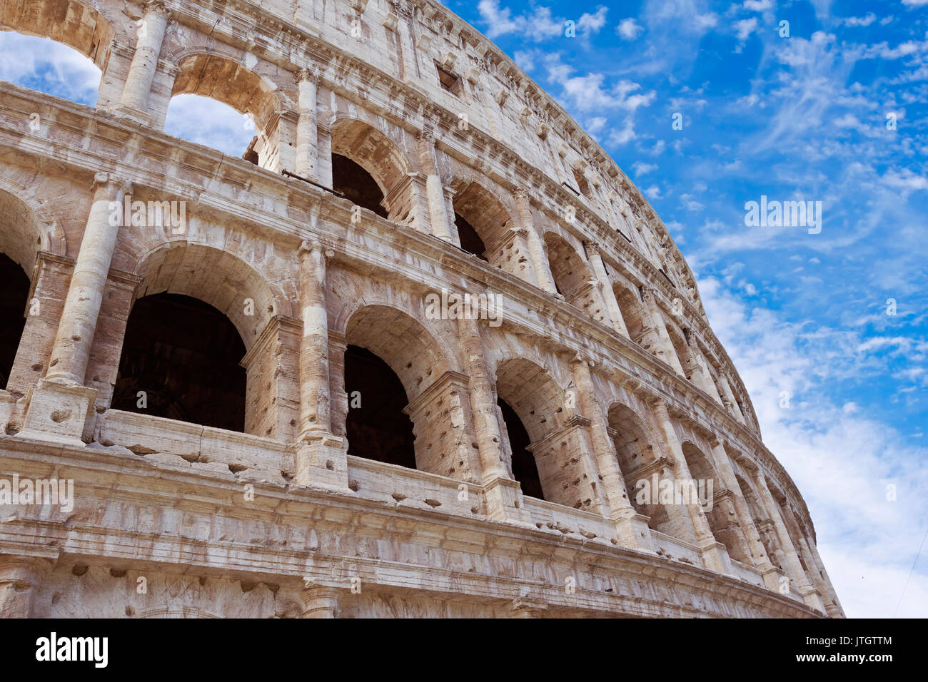 Majestic coliseum amphitheater rome hi-res stock photography and images ...