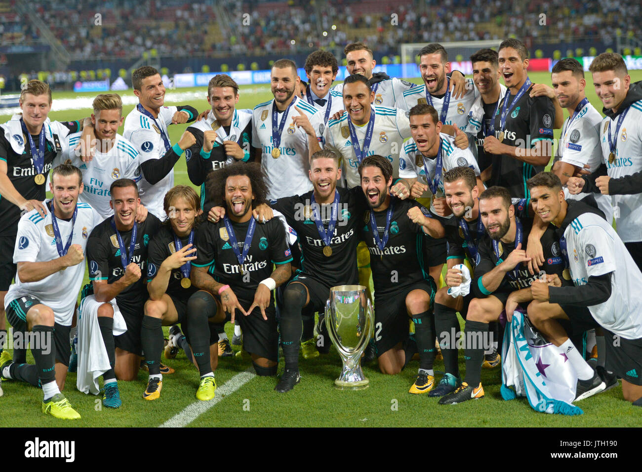 Real madrid players trophy hi-res stock photography and images - Alamy