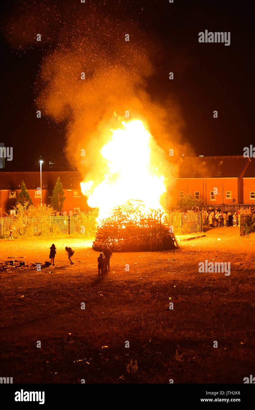 Belfast, Northern Ireland. 09th Aug, 2017. An Anti-Internment Bonfire at the Markets area of Belfast passed off peacefully after a day or rioting the previous day when the same bonfire had been removed. Belfast: UK: 09 AUG Credit: Mark Winter/Alamy Live News Credit: Mark Winter/Alamy Live News Stock Photo