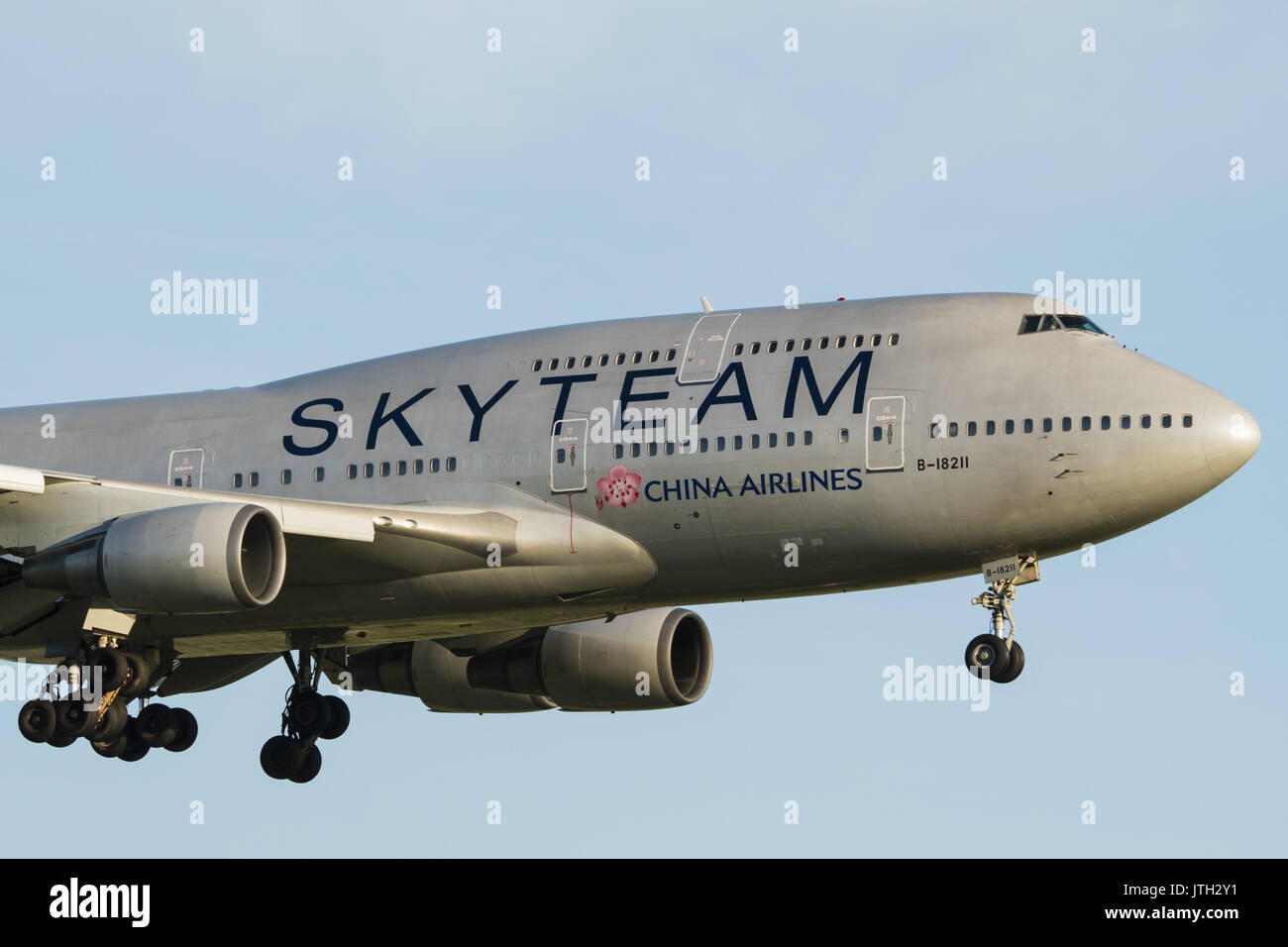 Richmond, British Columbia, Canada. 10th June, 2017. A China Airlines Boeing 747-400 (B-18211) painted in special ''SkyTeam'' livery on final approach for landing at Vancouver International Airport. The SkyTeam alliance has twenty member airlines. Credit: Bayne Stanley/ZUMA Wire/Alamy Live News Stock Photo