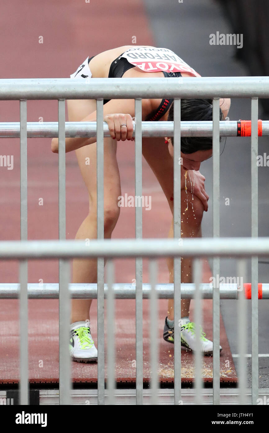 London, UK. 4th Aug, 2017. Gabriela STAFFORD of Canada vomiting after