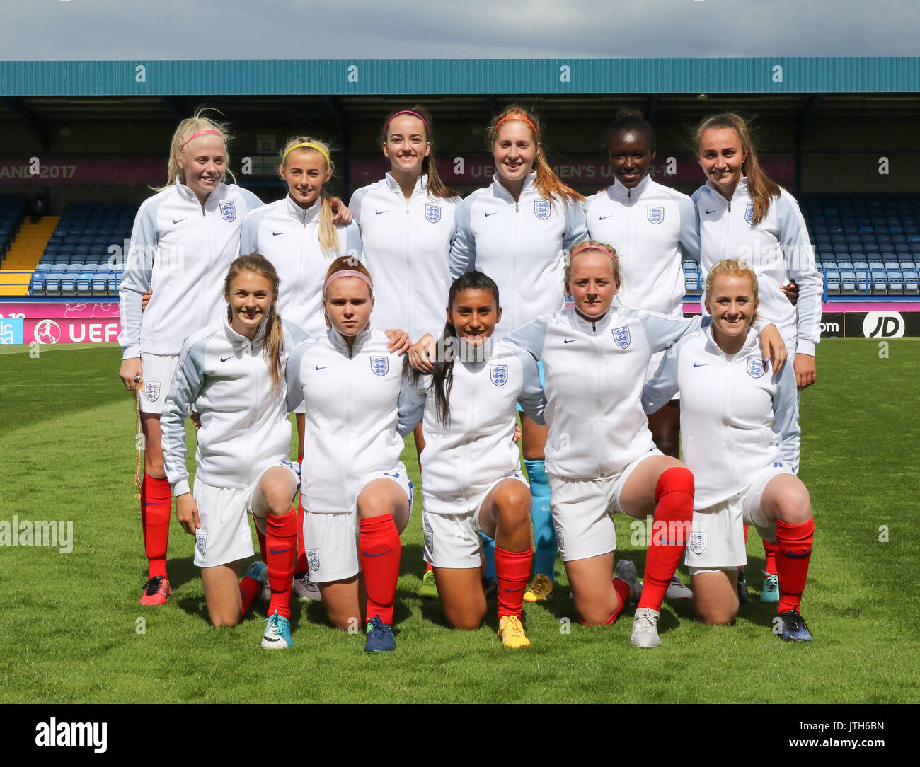 Mourneview Park, Lurgan, Northern Ireland. 08 August 2017. UEFA Women's Under-19 Championship Group B – Italy v England. The England team at kick-off. Credit: David Hunter/Alamy Live News. Stock Photo