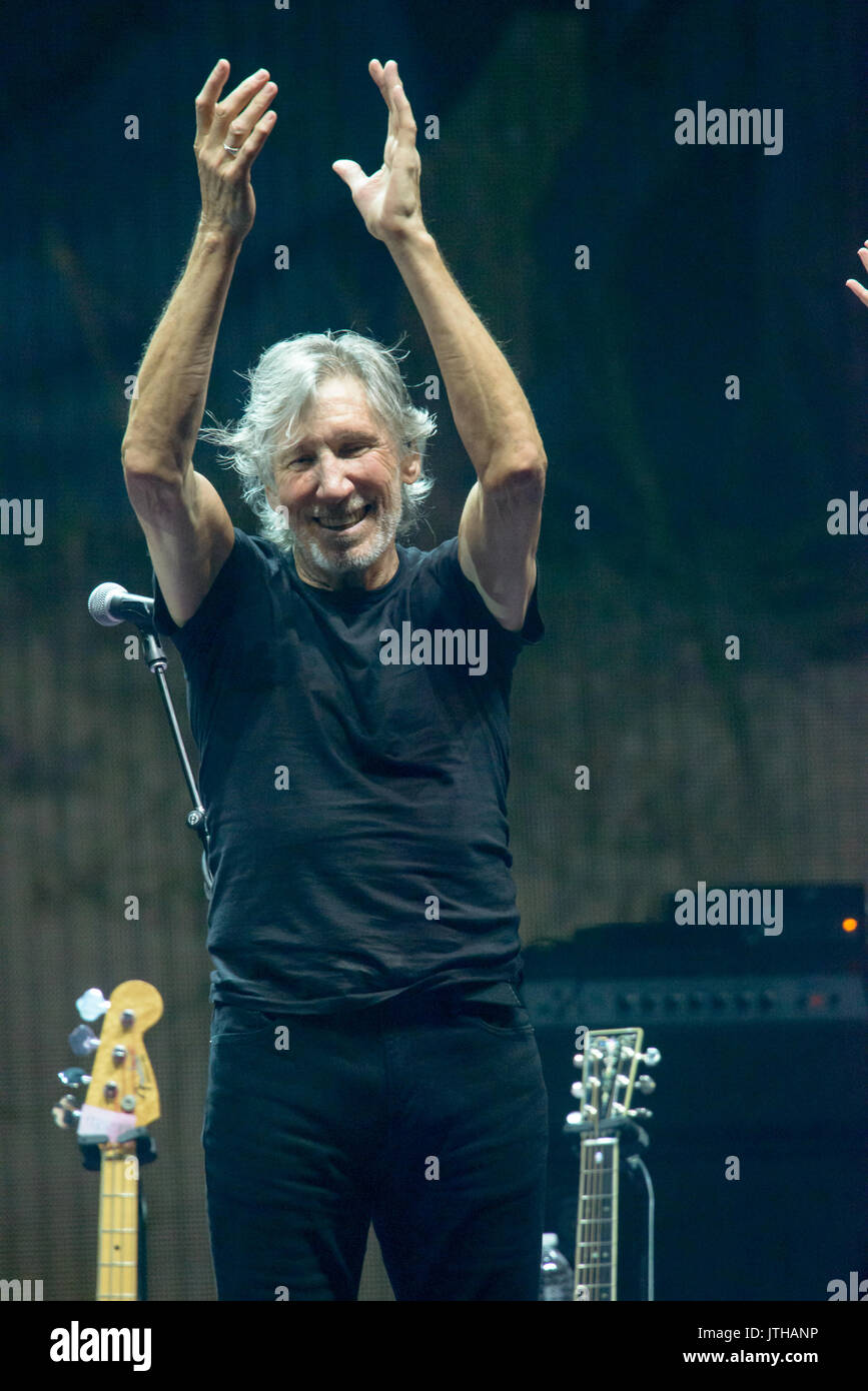 Philadelphia, USA. 8th August, 2017. Roger Waters performs in Philadelphia on his Us+Them tour on August 8, 2017 Credit: Kelleher Photography/Alamy Live News Stock Photo