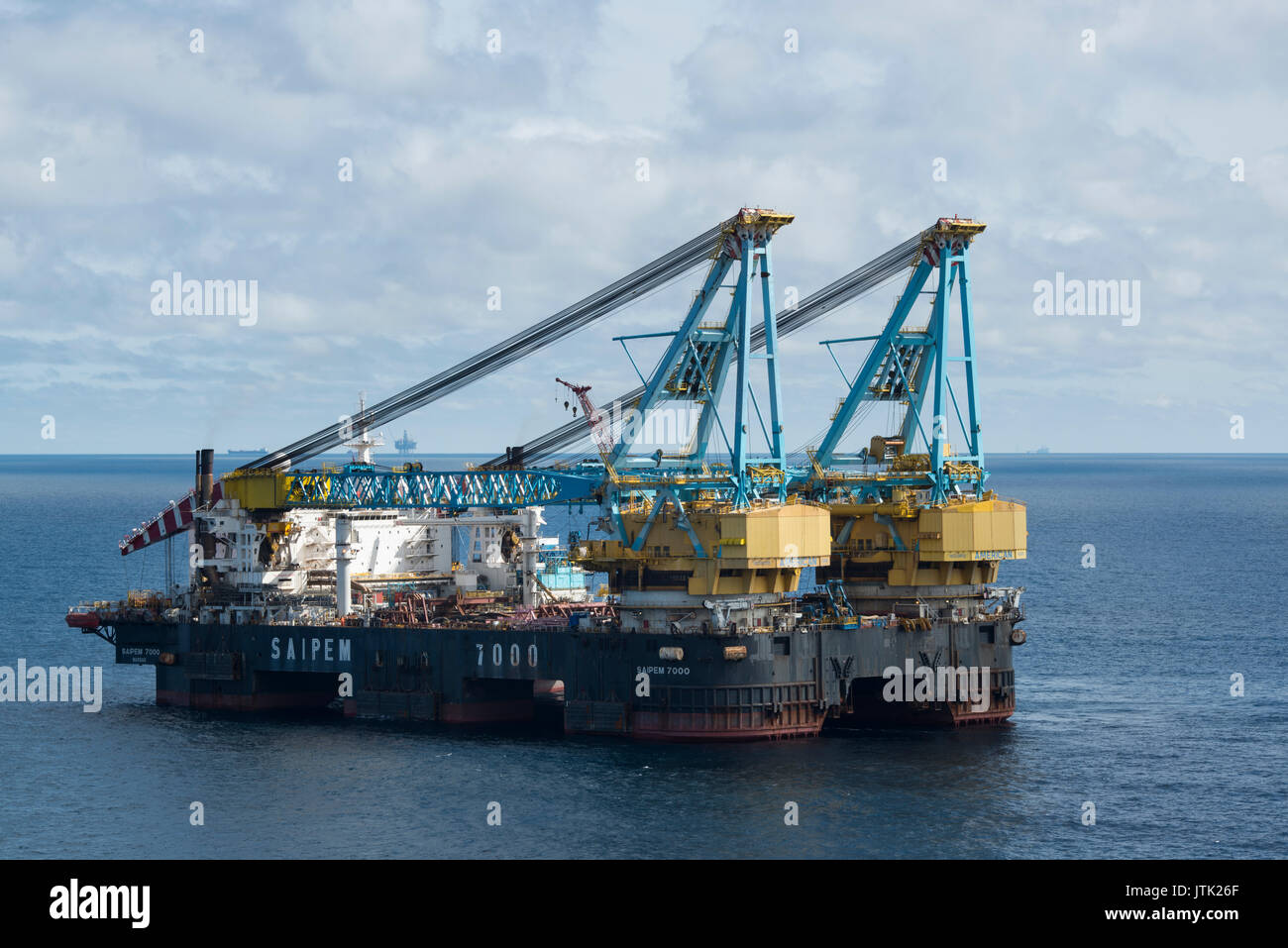 The Saipem 7000 heavy lifting vessel. credit LEE RAMSDEN / ALAMY Stock