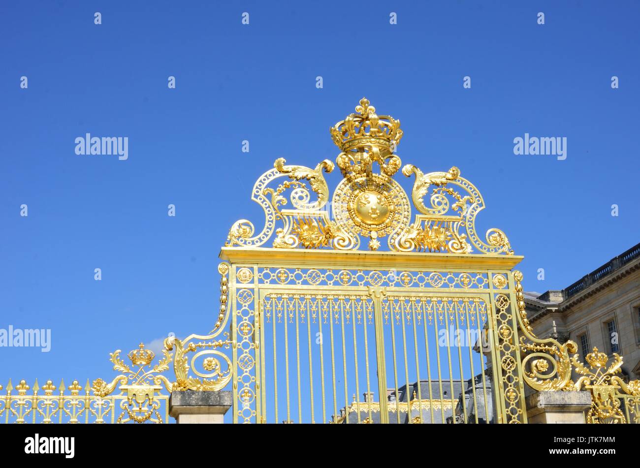 Golden gates of versailles palace hires stock photography and images