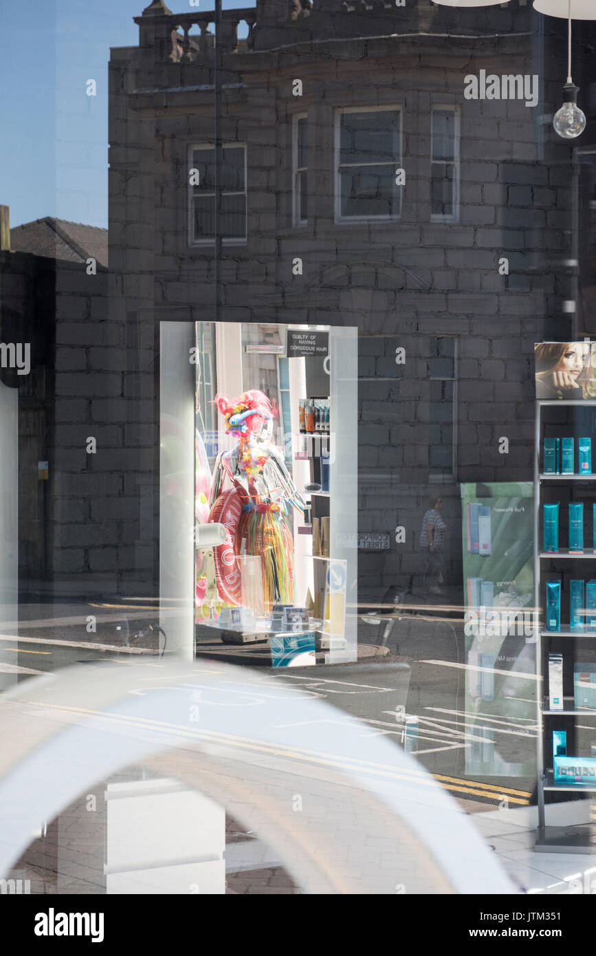 Reflection display hi-res stock photography and images - Alamy