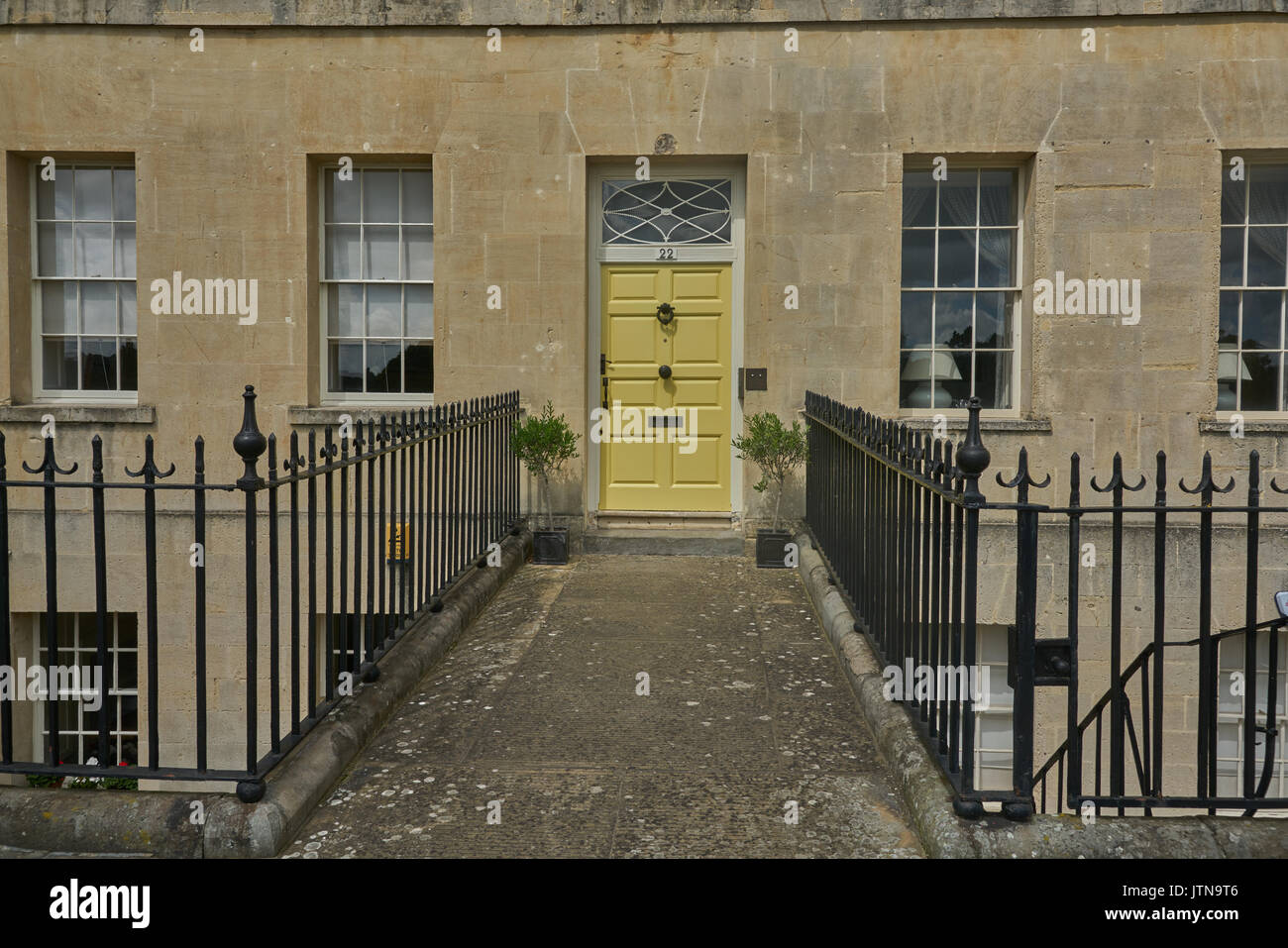 Yellow door crescent bath hi-res stock photography and images - Alamy