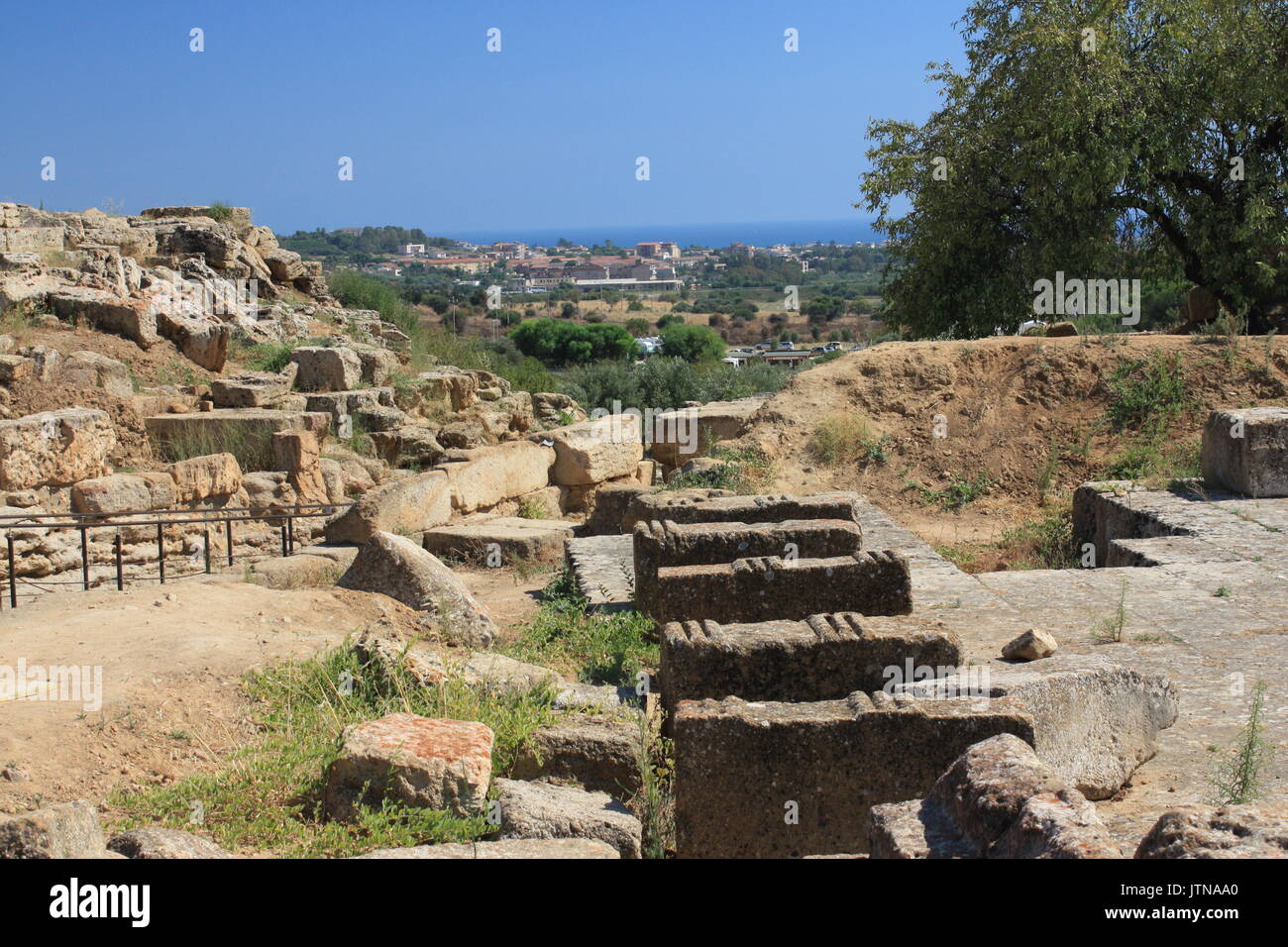 Agrigento temple in Sicily Stock Photo Alamy