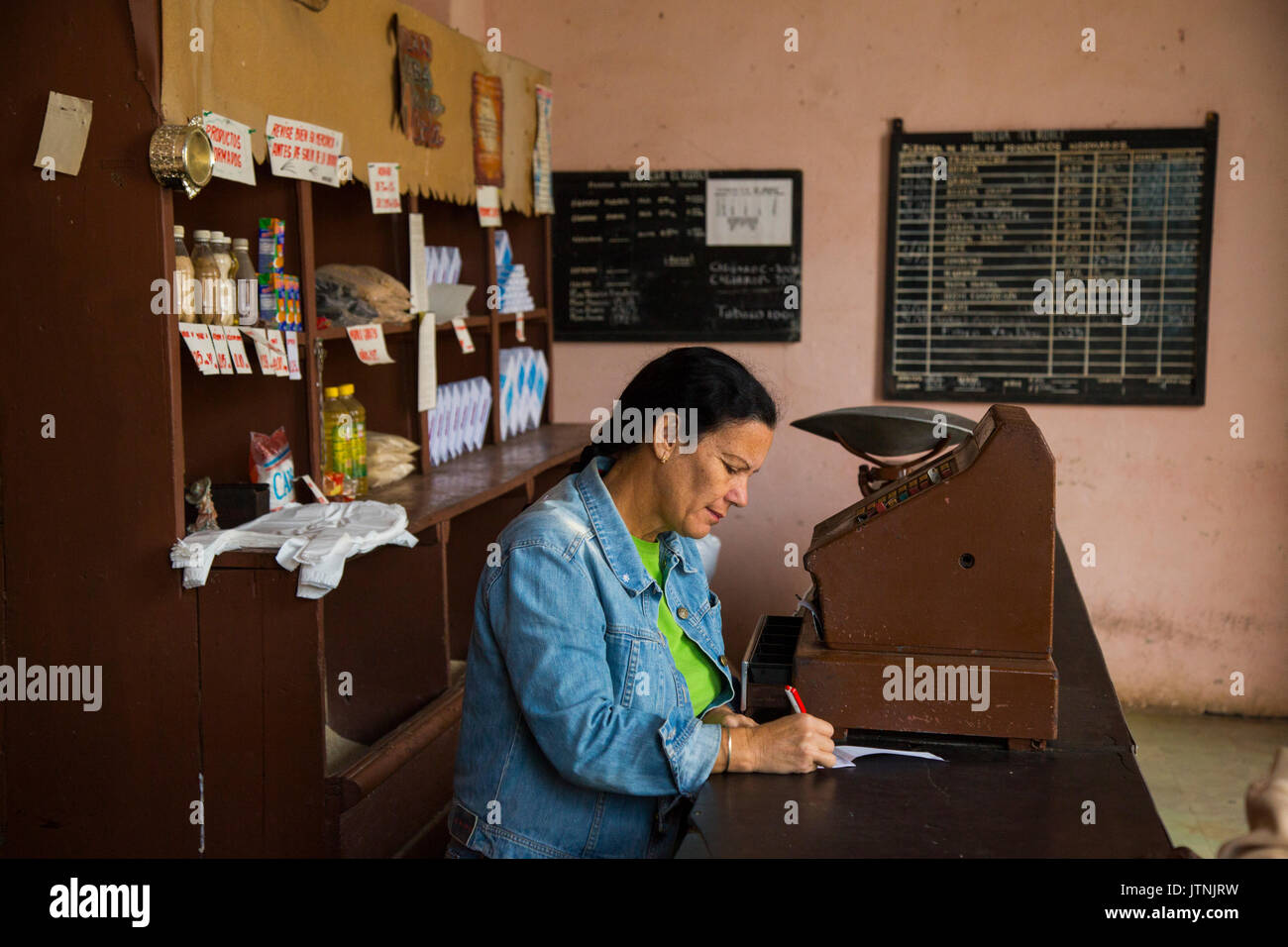 how to run a cash register