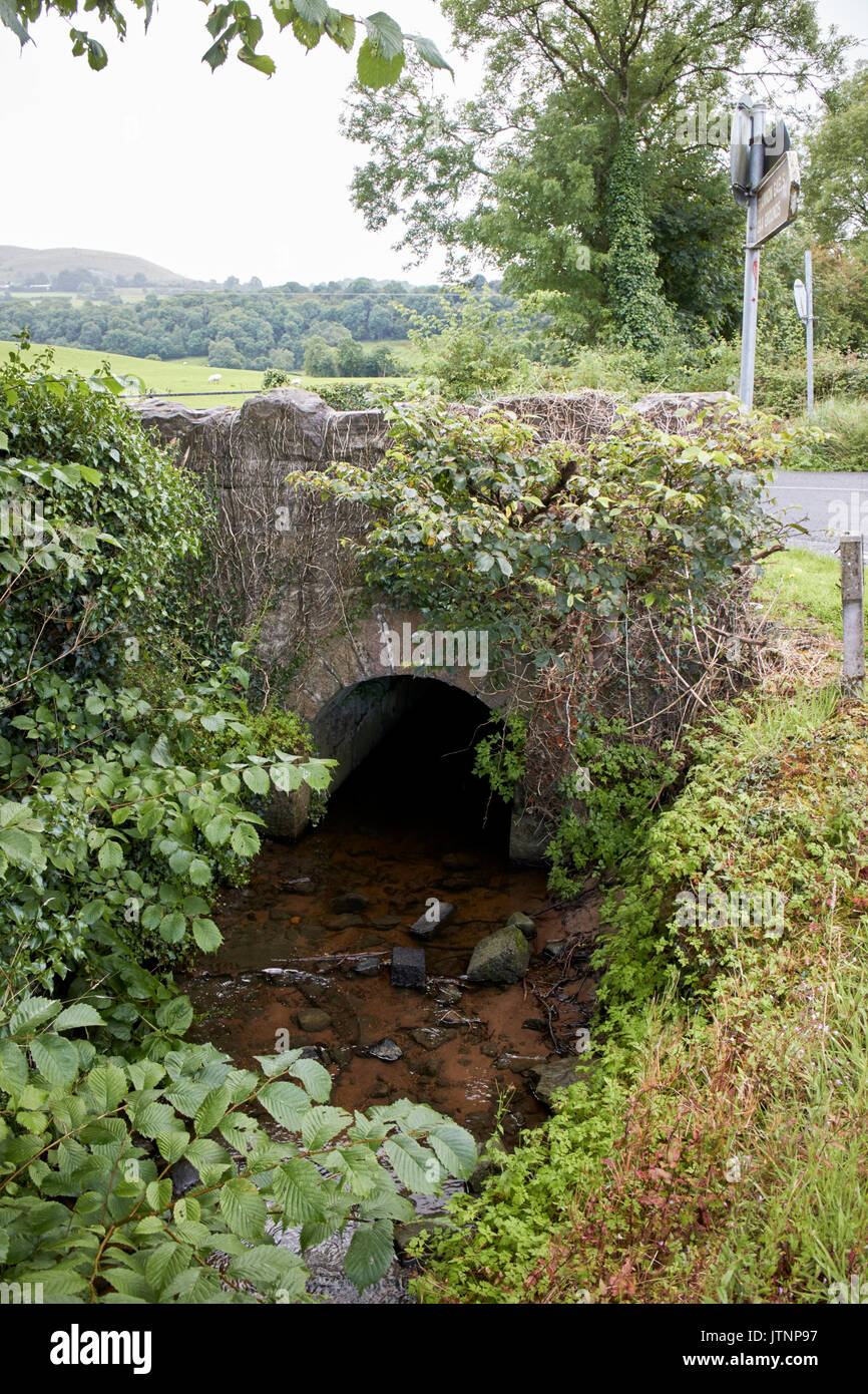 bridge over small stream unmarked land border between northern ireland and the republic of ireland Stock Photo