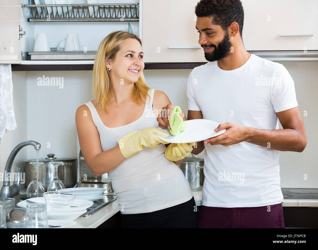 She Is Dusting In Spanish at Eva Pacheco blog