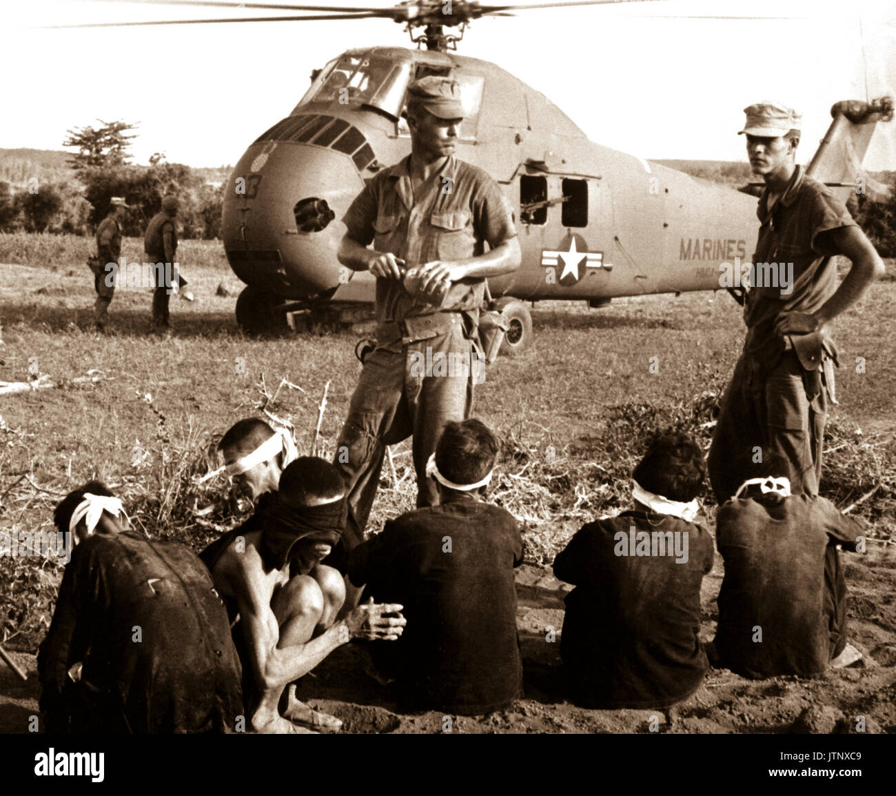 Vietnam war 1965 hi-res stock photography and images - Alamy