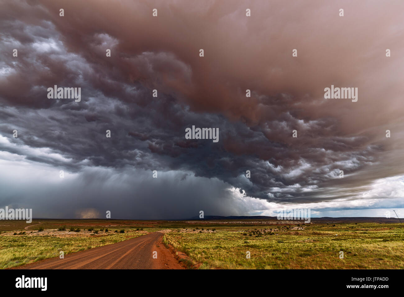 Ominous stormy sky ahead of an Arizona monsoon thunderstorm near Tonalea Stock Photo