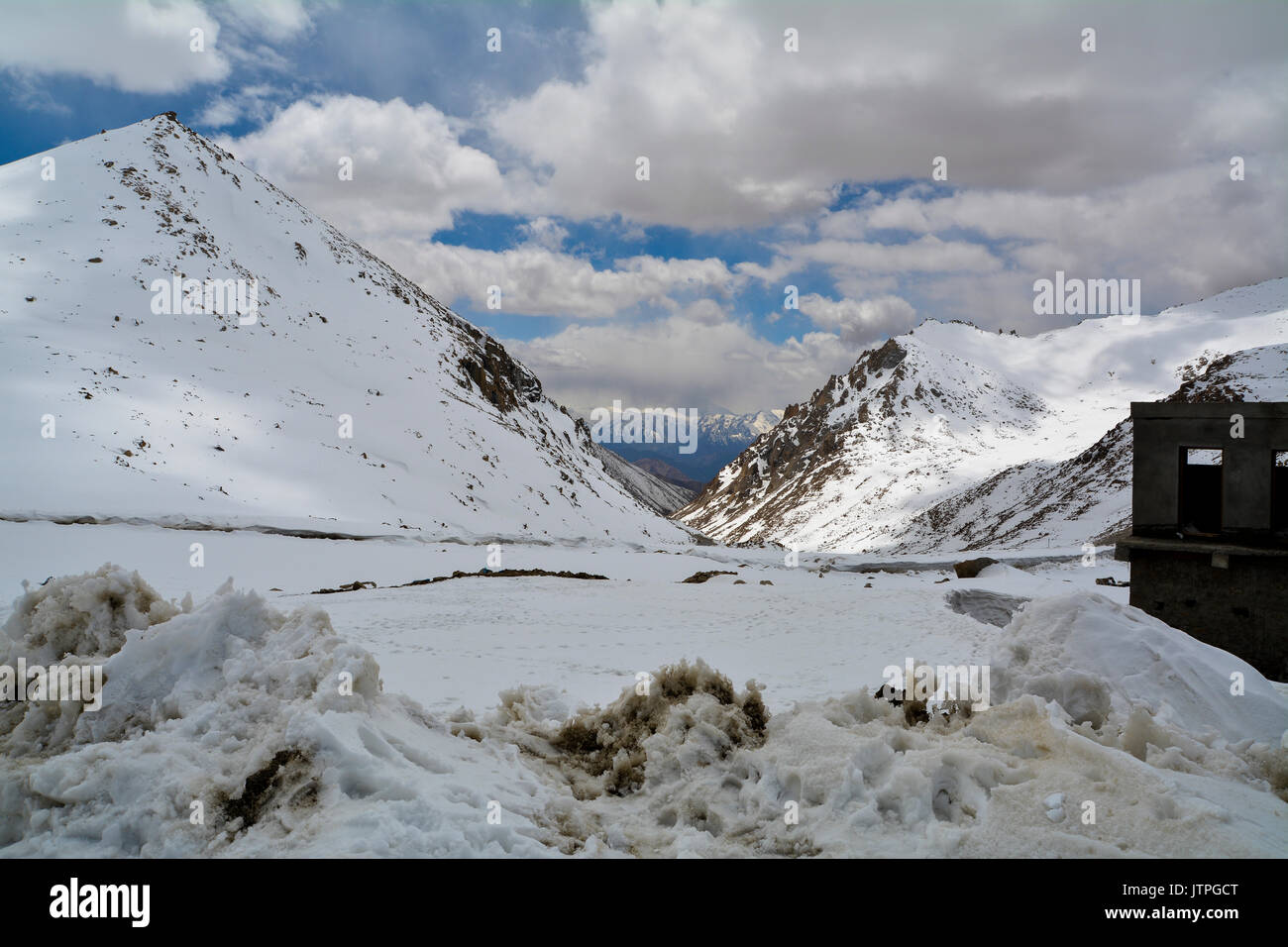 Chang La, Ladkah, India (3rd highest mountain pass in the world) Stock Photo