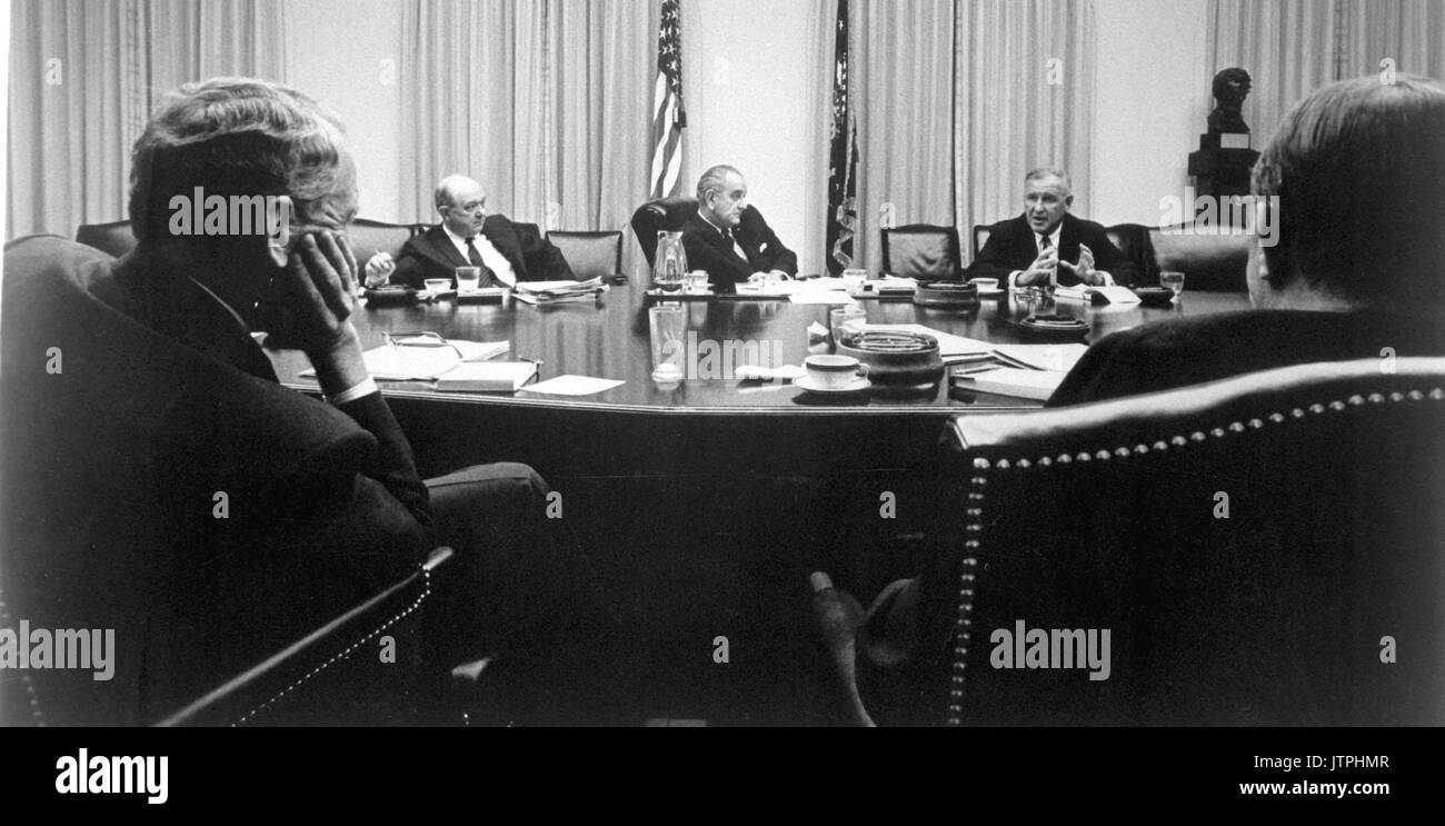 General Creighton W. Abrams, U.S. commander in South Vietnam, discusses the military situation in Vietnam with President Johnson and his advisors October 29 at the White House in Washington.  1968.  White House. (USIA) NARA FILE #:  306-PSA-68-3528 WAR & CONFLICT BOOK #:  387 Stock Photo