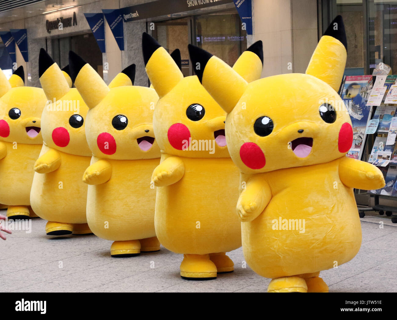Pokémon Pikachu mascot, Nintendo's little yellow Sizes L (175-180CM)