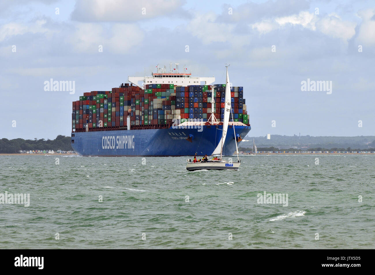Sea Cargo Lifelines High Resolution Stock Photography and Images - Alamy