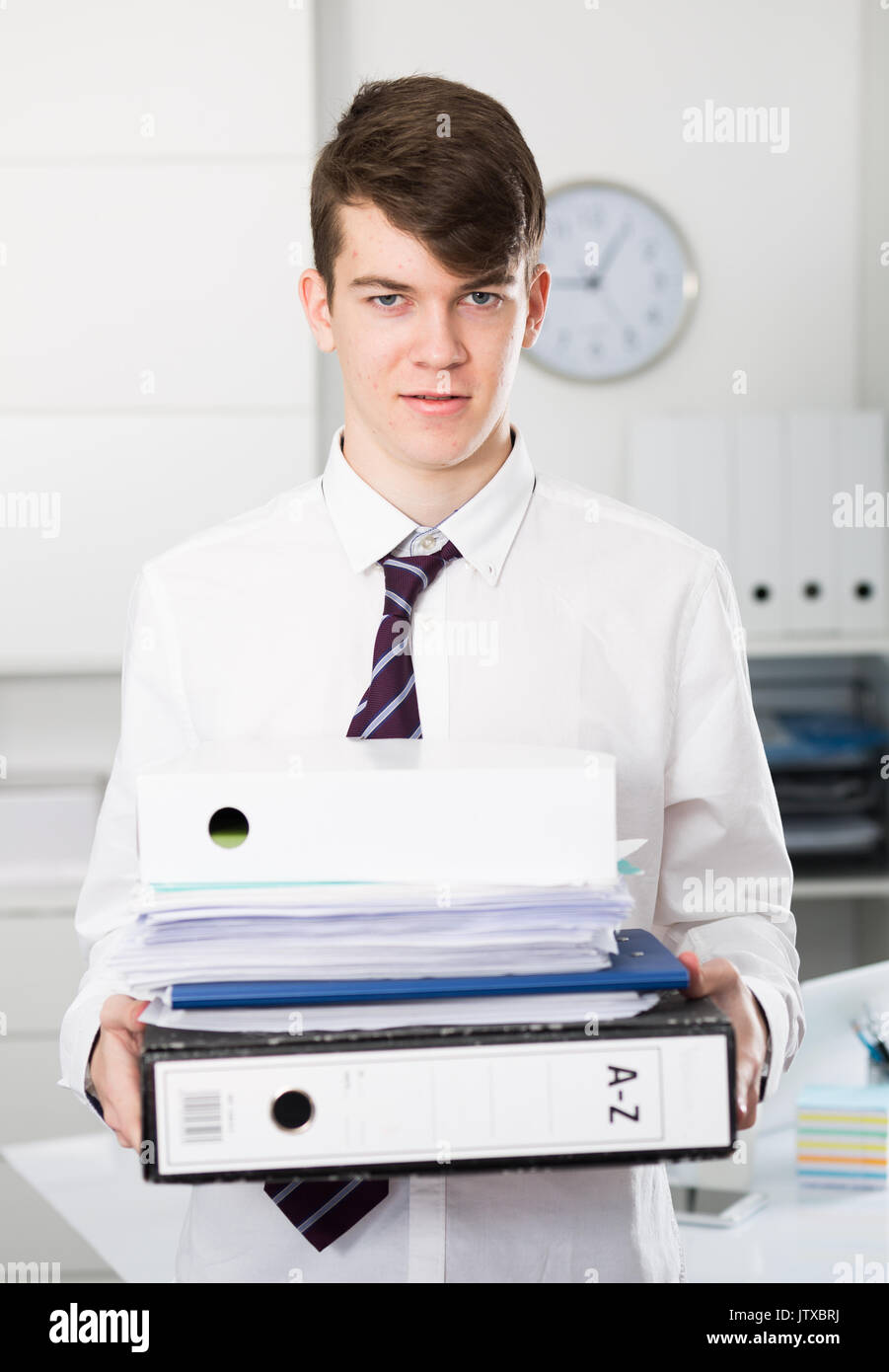 молодые помощники. молодой помощник. молодой помощник. молодой помощник.