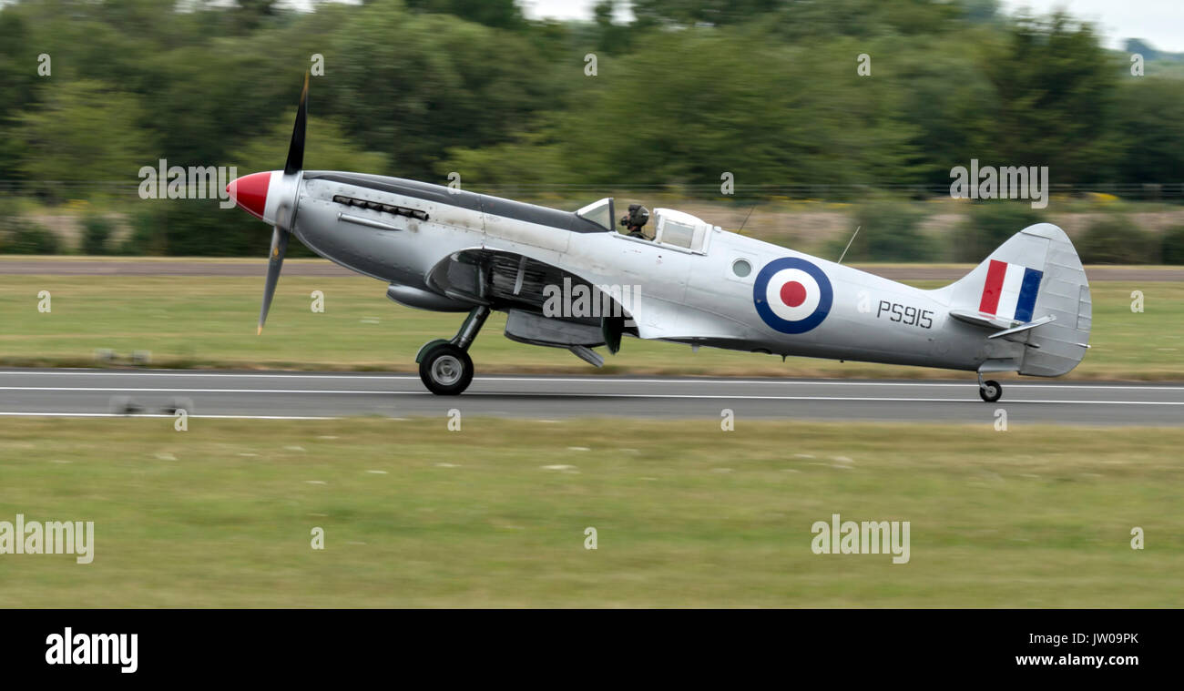 BBMF Spitfire P5915, at RIAT 2017 Stock Photo - Alamy