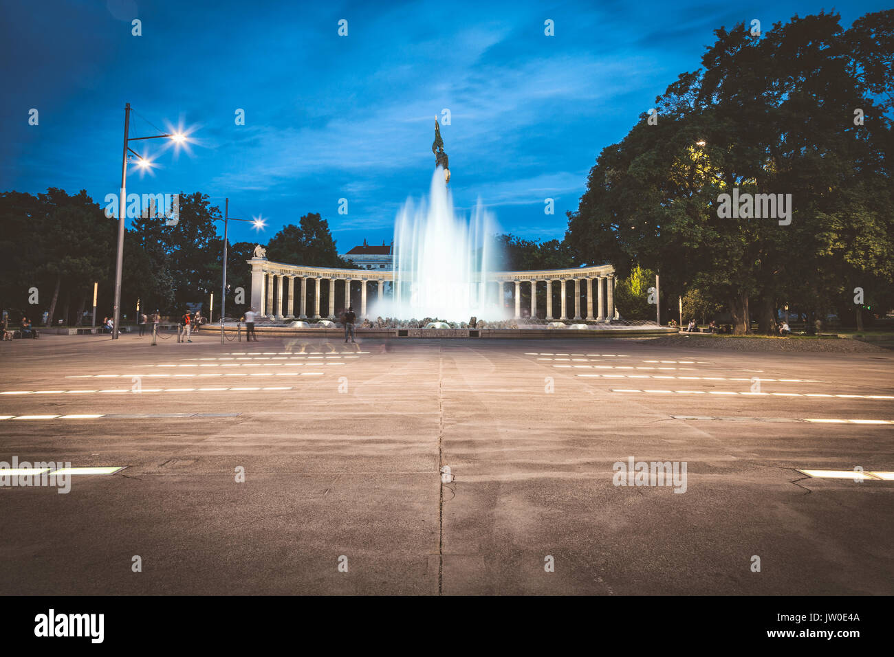 Heroes monument of the Red Army in Vienna, Austria at night Stock Photo