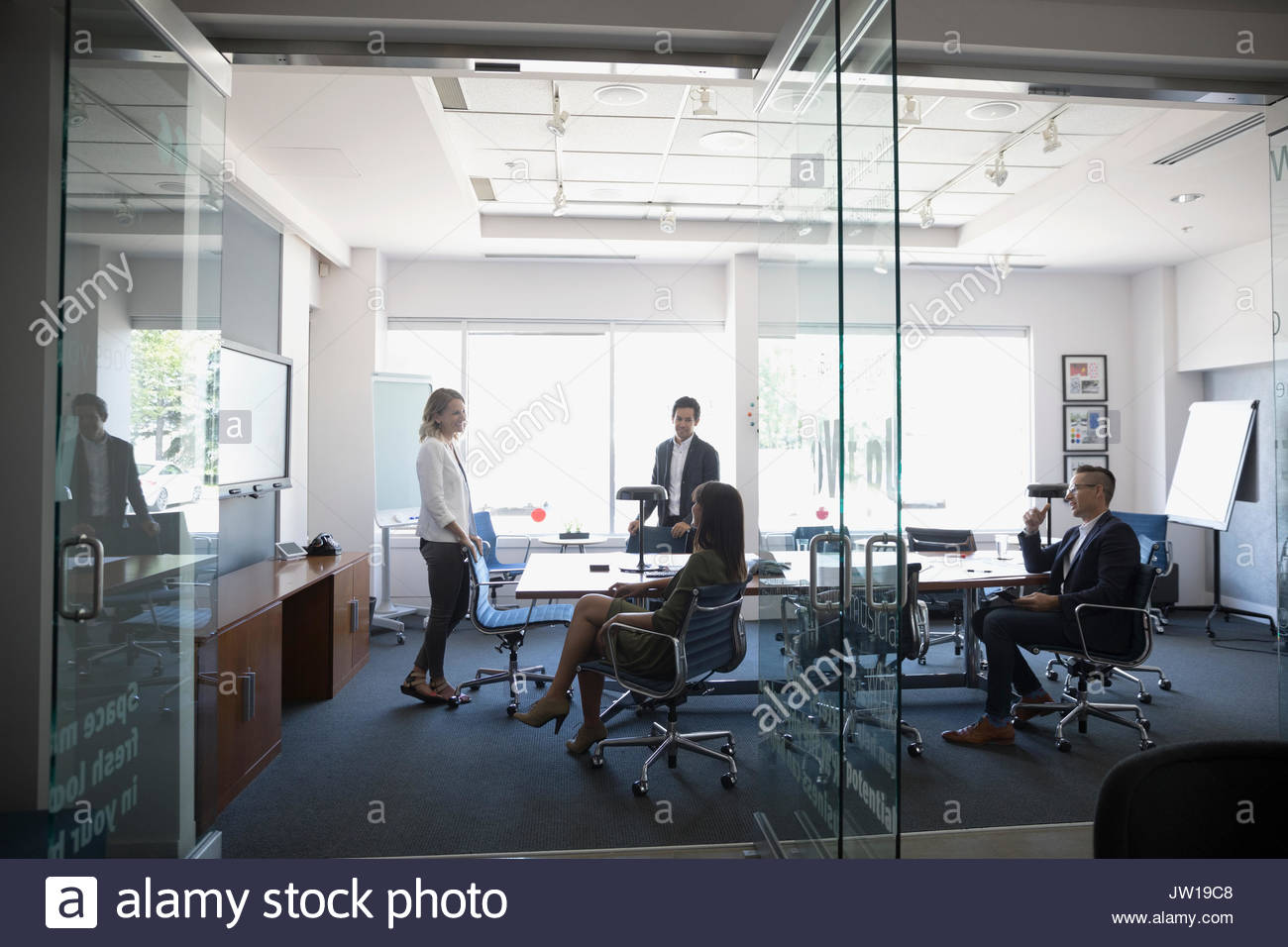 Business meeting room in office hi-res stock photography and images - Alamy