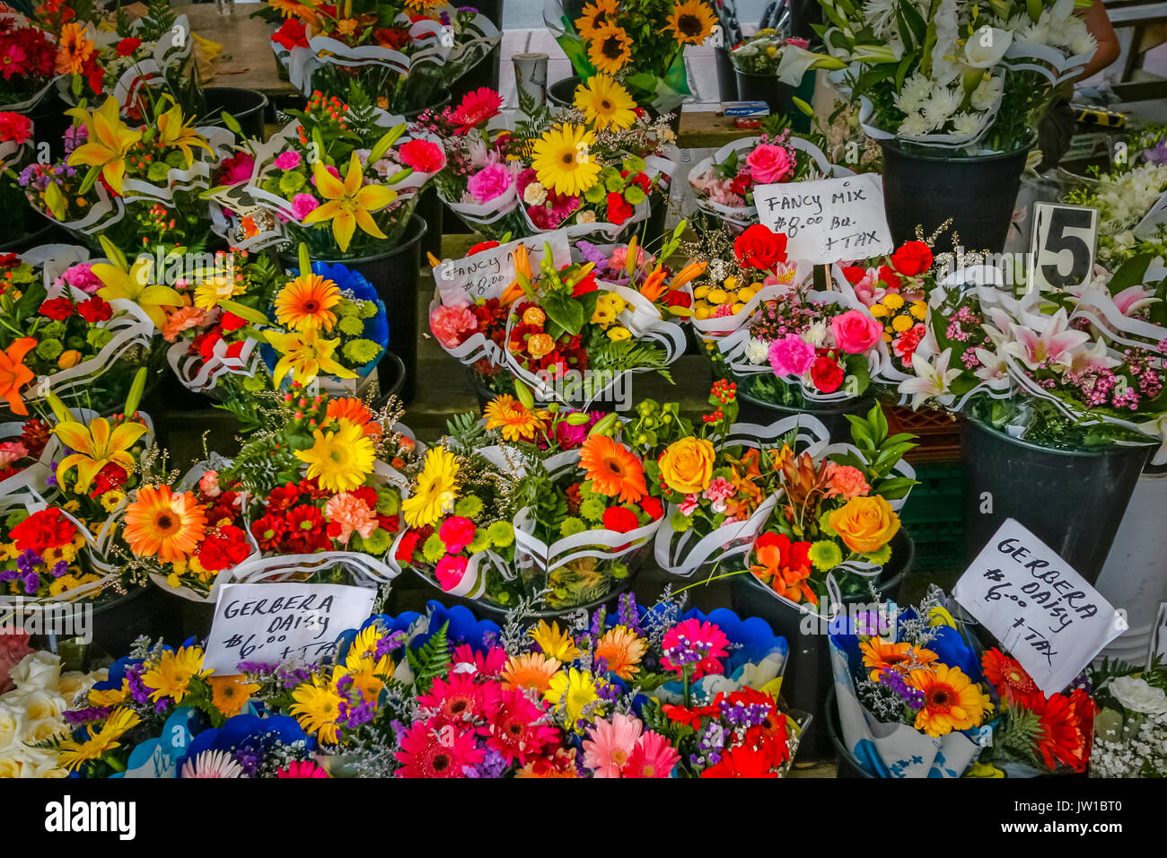 Supermarket flower arrangements hires stock photography and images Alamy