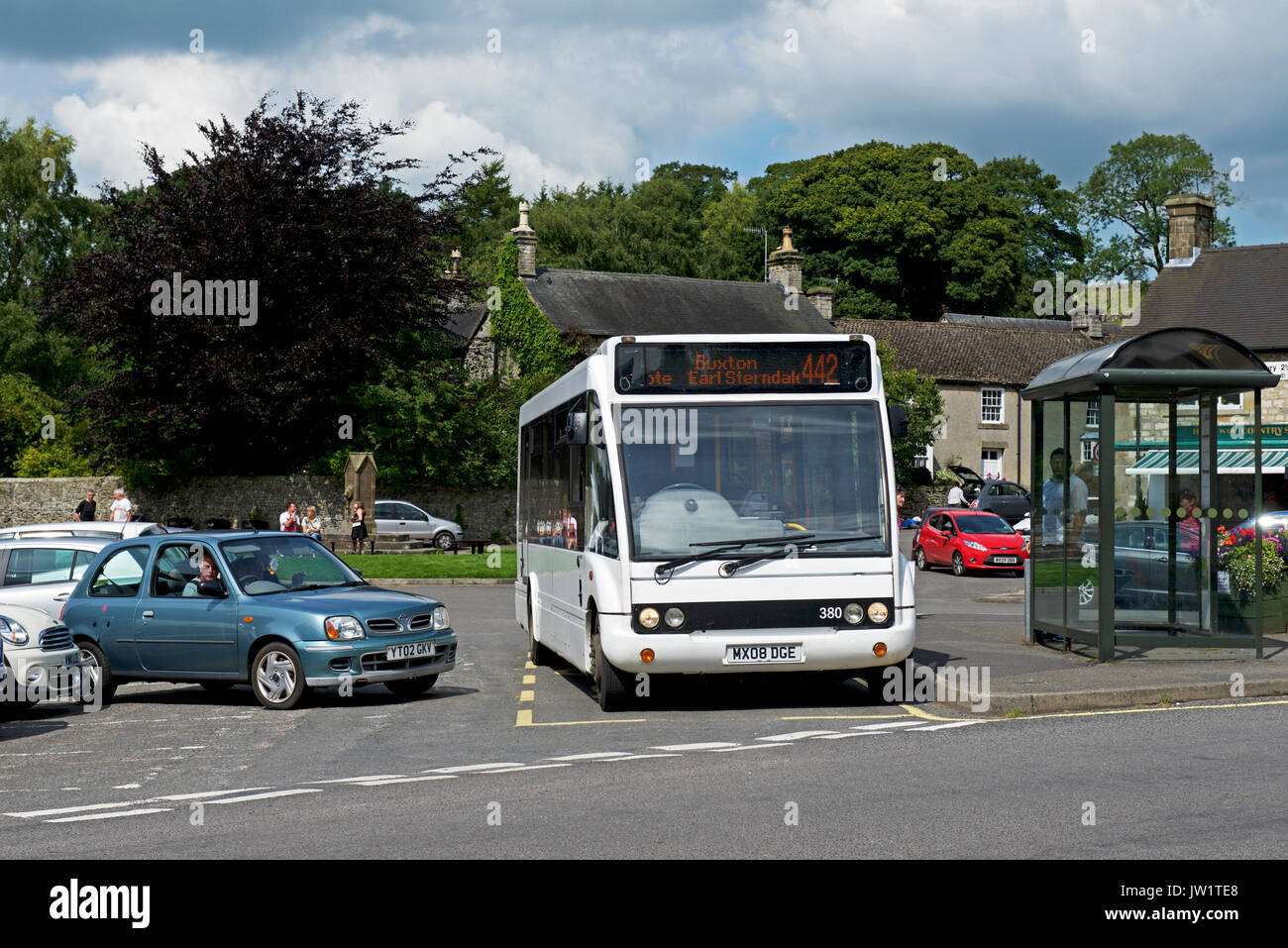 Bus stop village hi-res stock photography and images - Alamy
