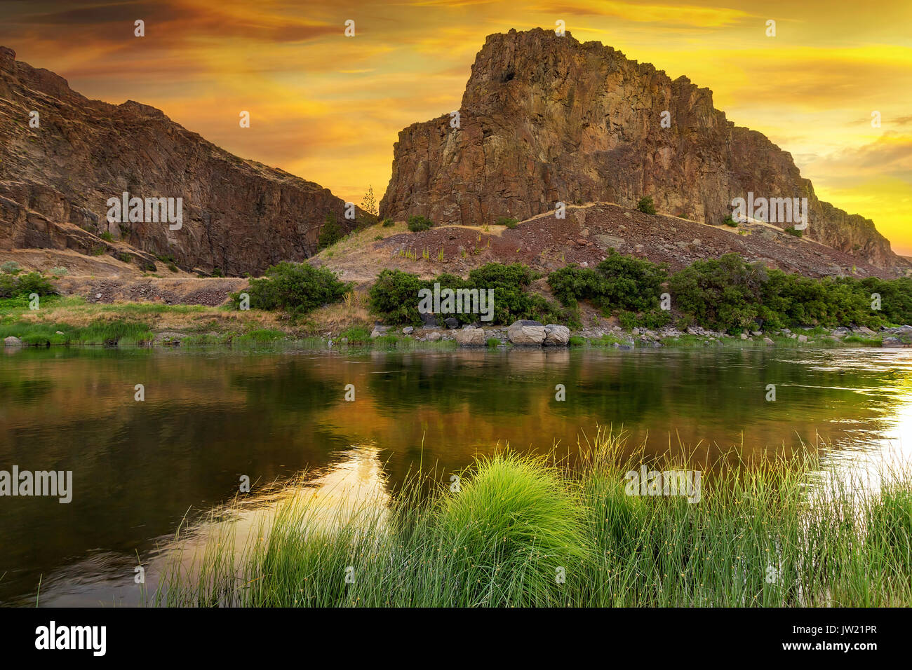 John Day River in Central Oregon during Sunrise Stock Photo Alamy