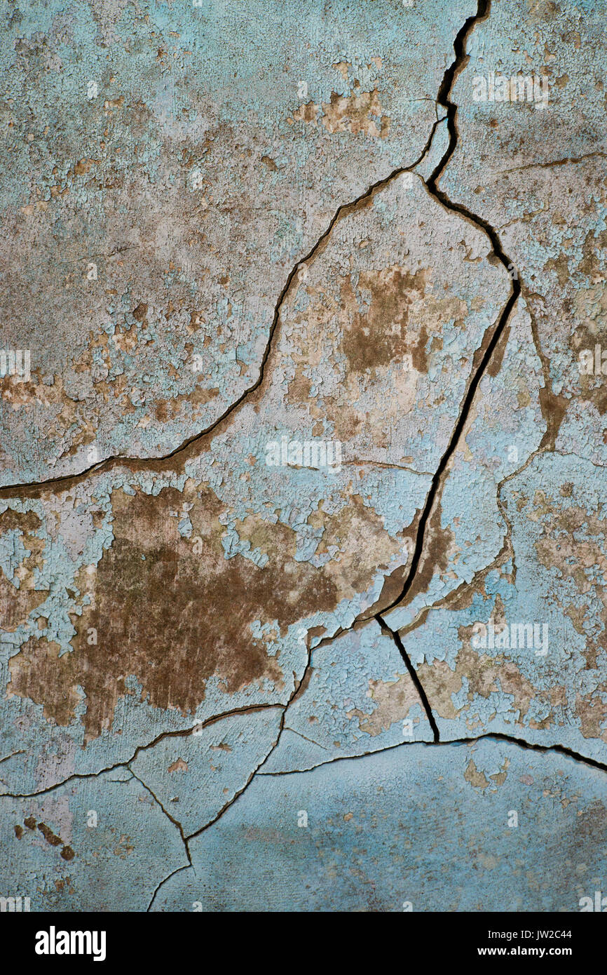 Cracks in a wall, house facade Stock Photo