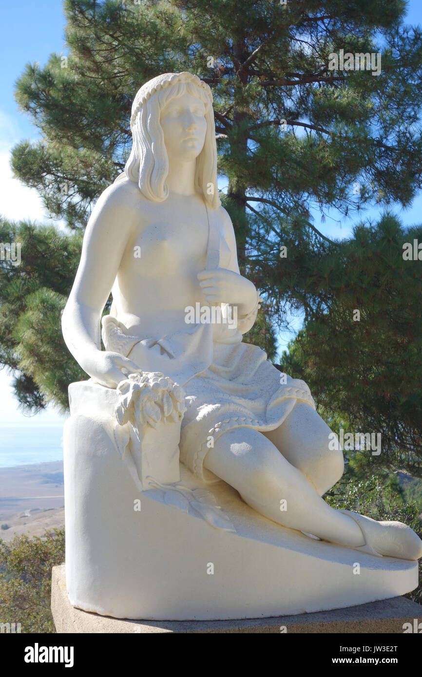 Statue Hearst Castle DSC06530 Stock Photo Alamy