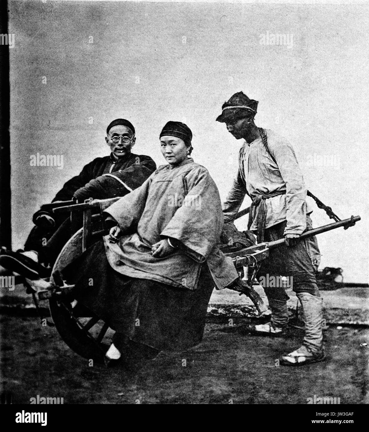 THE SHANGHAI WHEEL BARROW Stock Photo Alamy