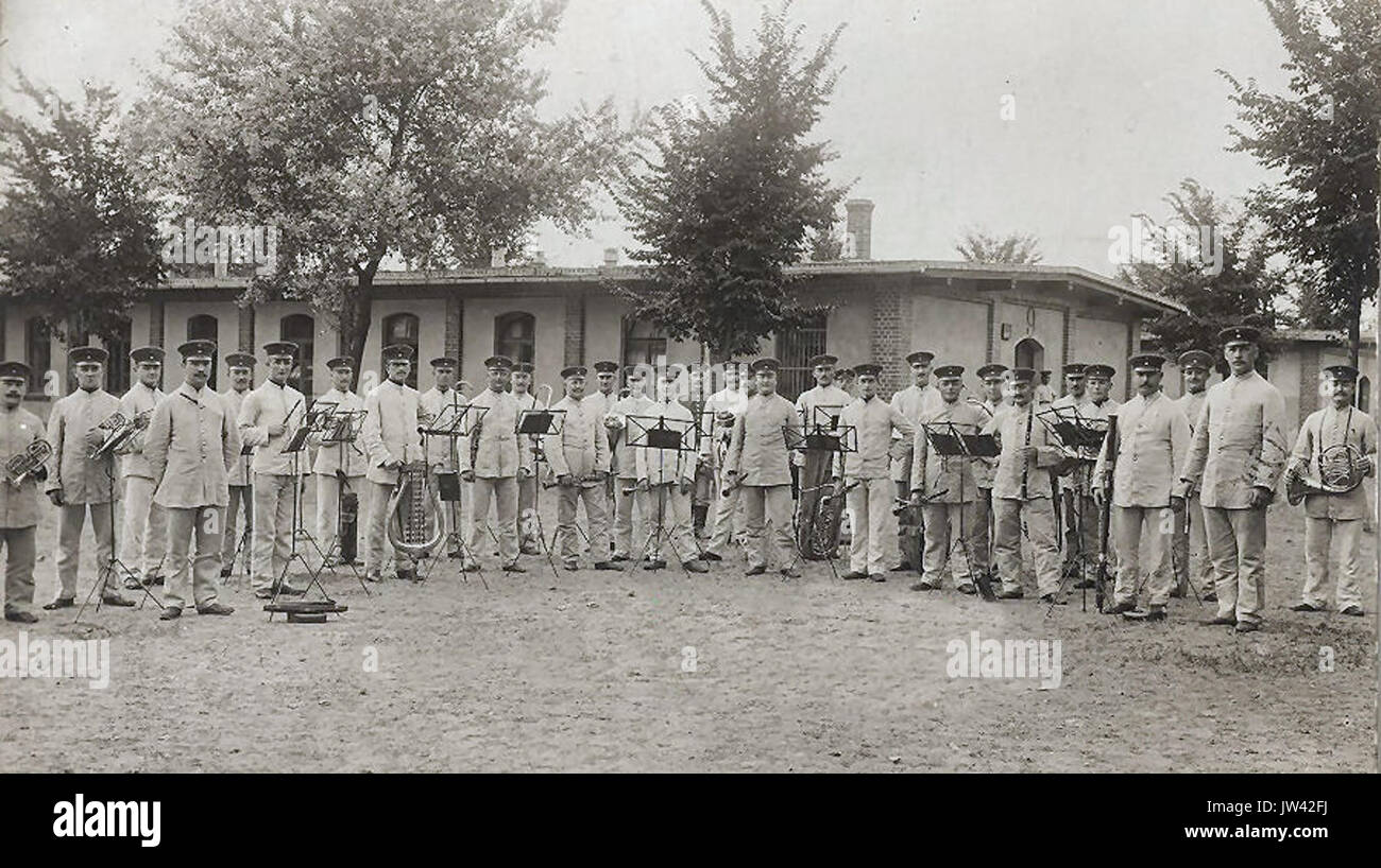 Ｗ帝政ドイツ軍＊歩兵第９２連隊１７ＨＲ髑髏メンバーピン（実物） Military band germany hi-res stock photography and images