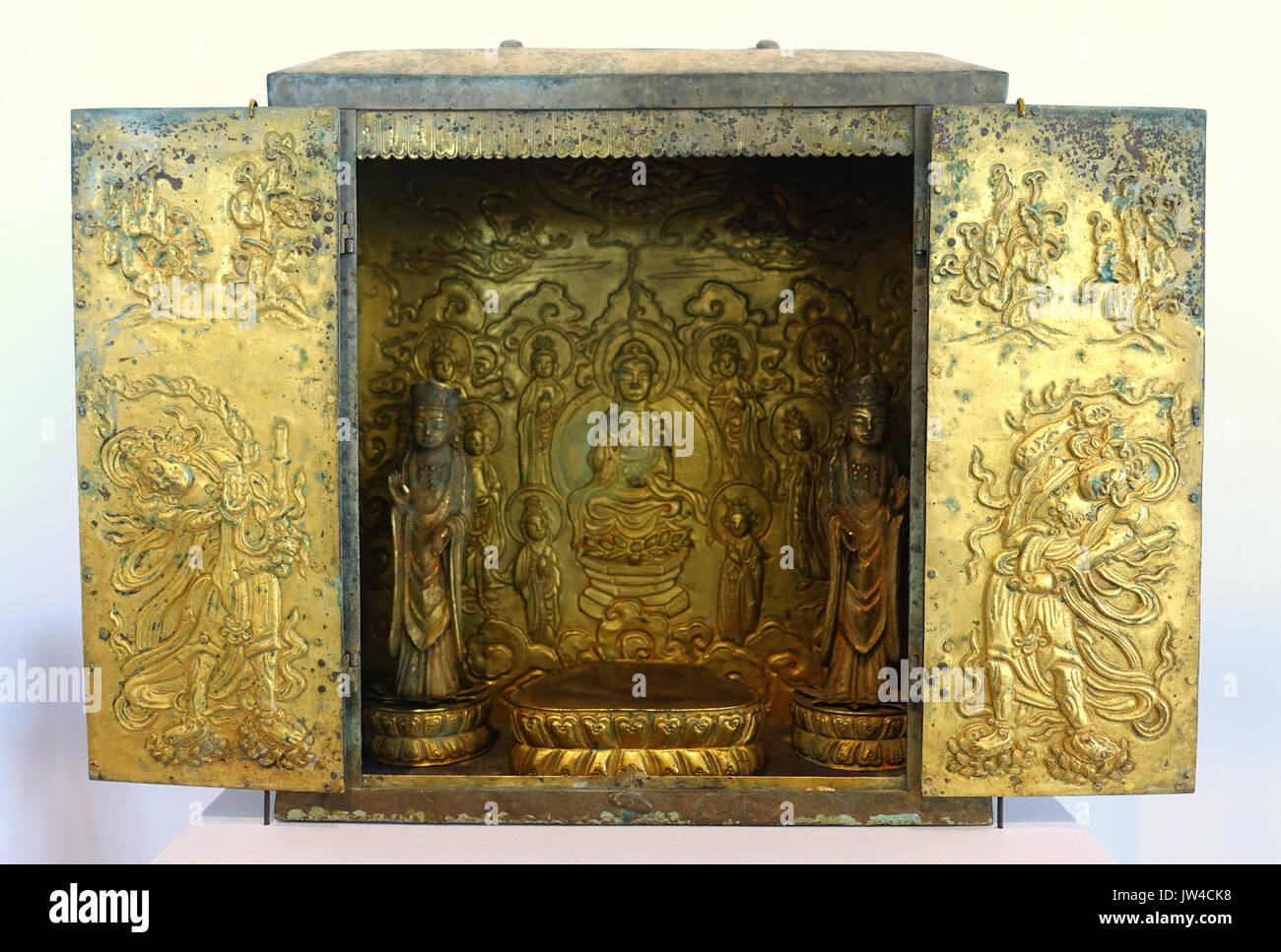 Portable Buddhist Shrine with Two Standing Bodhisattvas, Korea, Koryo or Choson dynasty, 14th to early 15th century AD, gilt bronze   Arthur M  Sackler Museum, Harvard University   DSC00879 Stock Photo