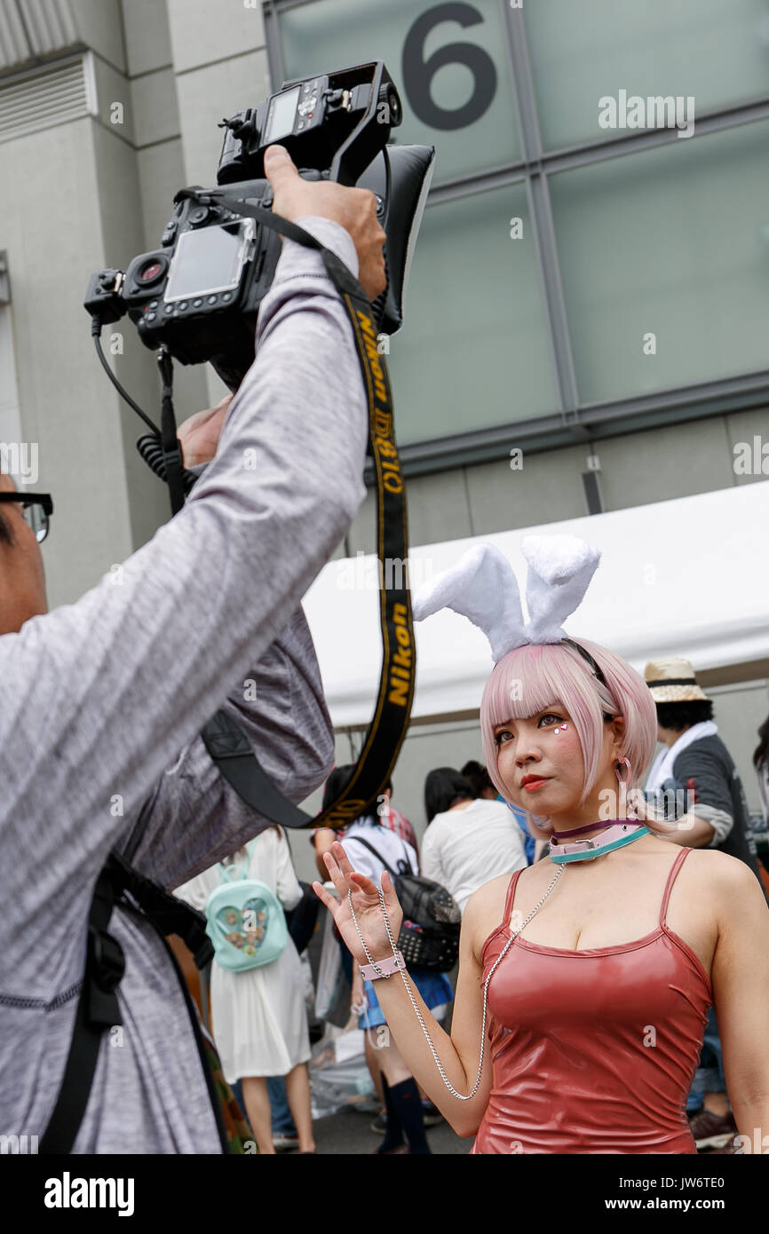 Tokyo, Japan. 11th August, 2017. A photographer takes pictures of a ...