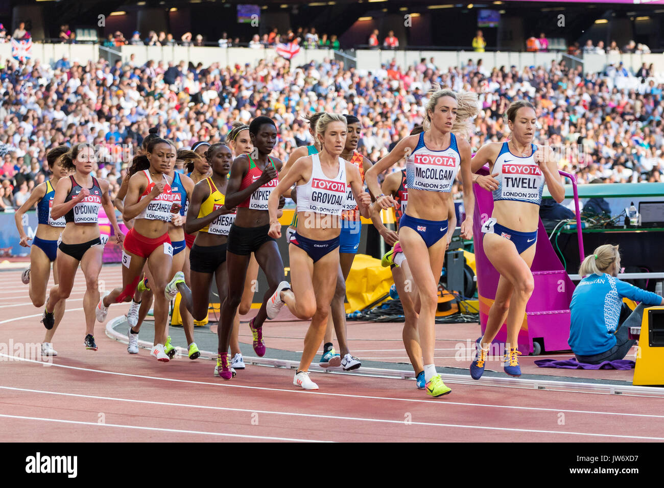 London, UK. 10th Aug, 2017. London, August 10 2017 . Karoline Bjerkeli Grøvdal, Norway, Eilish McColgan, Great Britain, and Stephanie Twell, Great Britain, in the women's 5,000m heats on day seven of the IAAF London 2017 world Championships at the London Stadium. Credit: Paul Davey/Alamy Live News Stock Photo