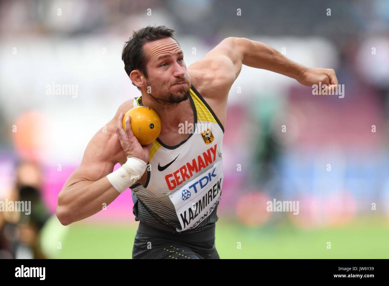 Mens decathlon hi-res stock photography and images - Alamy
