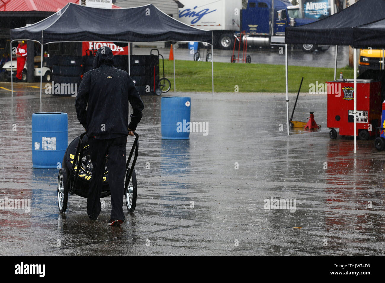 Lexington, Ohio, USA. 11th Aug, 2017. August 11, 2017 - Lexington, Ohio, USA: Michael Annett (5) works in the rain during the Mid-Ohio Challenge at Mid-Ohio Sports Car Course in Lexington, Ohio. Credit: Chris Owens Asp Inc/ASP/ZUMA Wire/Alamy Live News Stock Photo